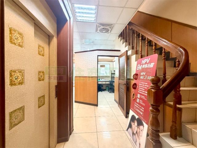 新興區透天_店面-3