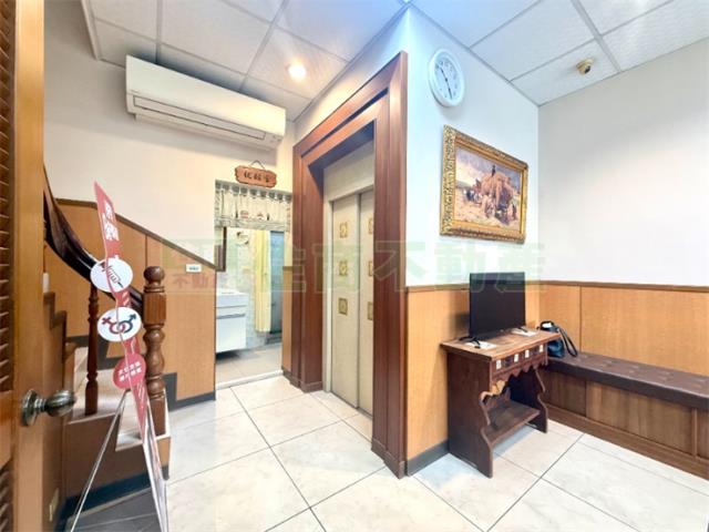 新興區透天_店面-4