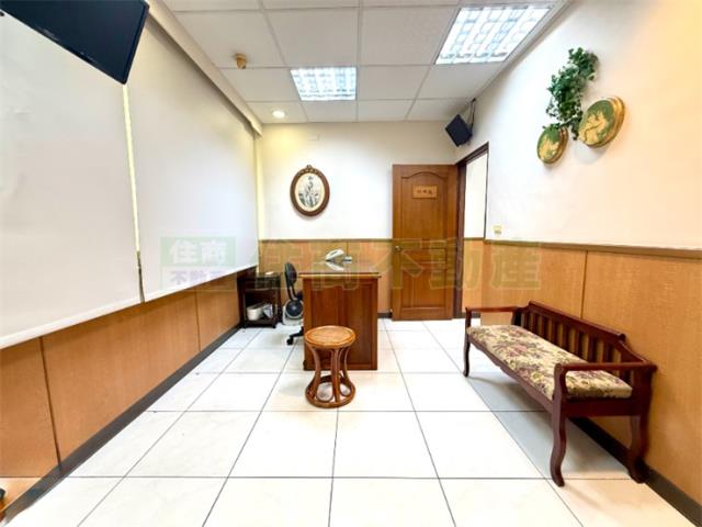 新興區透天_店面-6
