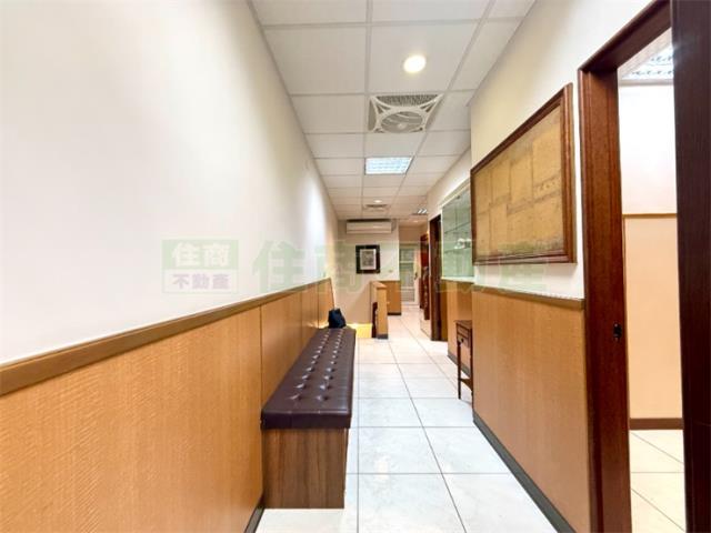 新興區透天_店面-7