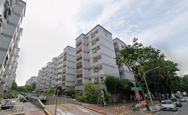 鳳山法拍大樓-4