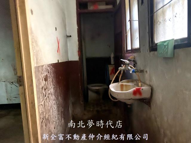 中西區透天-11