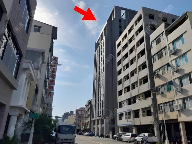 高雄鹽埕法拍大樓-4