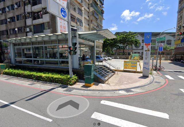 高雄苓雅法拍店面-2
