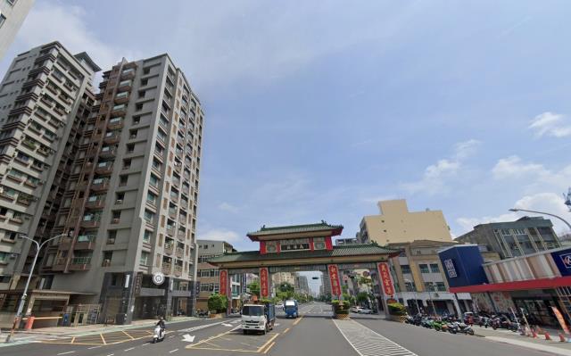 高雄拍賣大樓-1