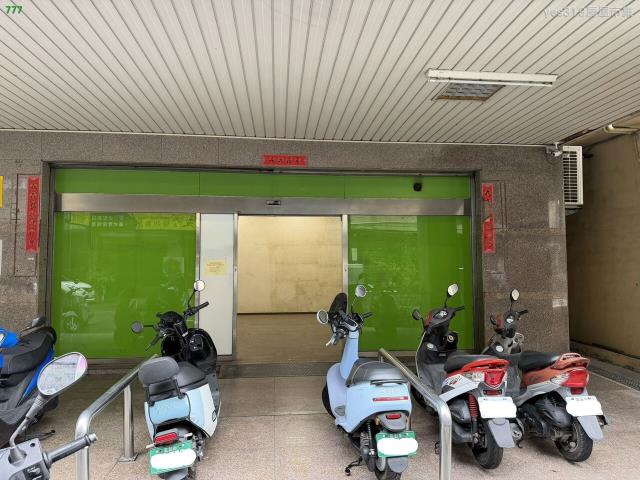 高雄新興區華廈_店面-1