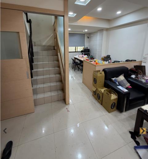 新北八里法拍透天-8