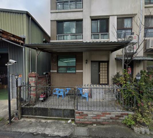 新北八里法拍透天_別墅_附雙車位-3