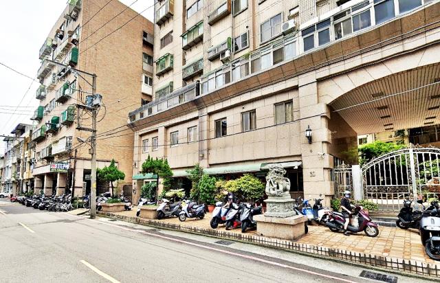 竹北市和平街雙店面