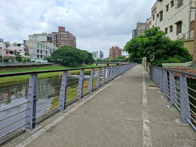中壢光明公園一樓公寓