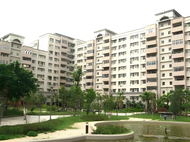 五股法拍大樓_華廈_邊間4房車-2