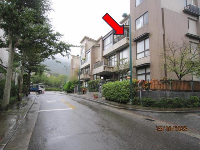耕莘醫院生活圈新店青山鎮法拍屋電梯別墅邊間平面車位雙陽台