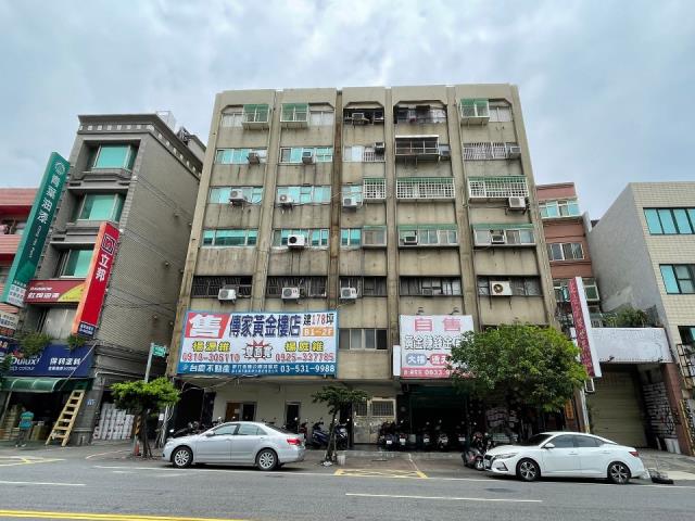 北區法拍屋中正路中正華廈優室法拍林小陽