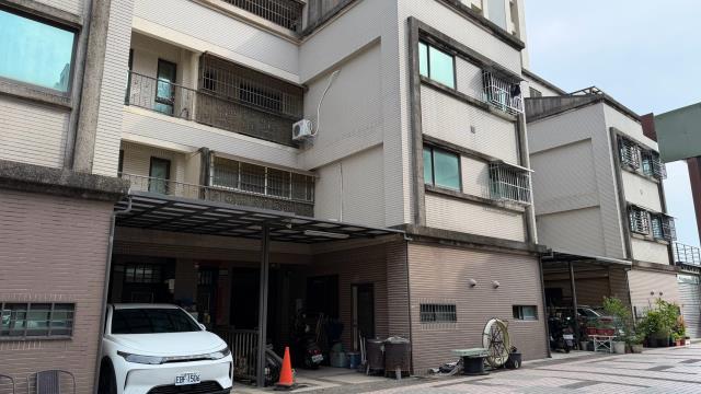 高雄楠梓法拍透天-6