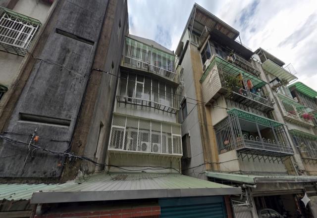 台北法拍公寓_微風南山廣場-2