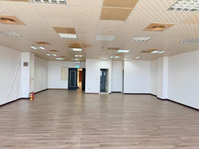 高雄前鎮廠辦-1