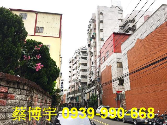 大里泉福藝術家法拍屋