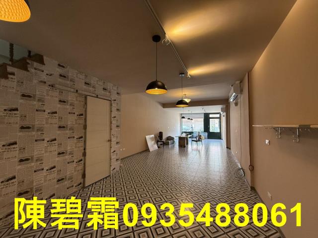 東區店面-10
