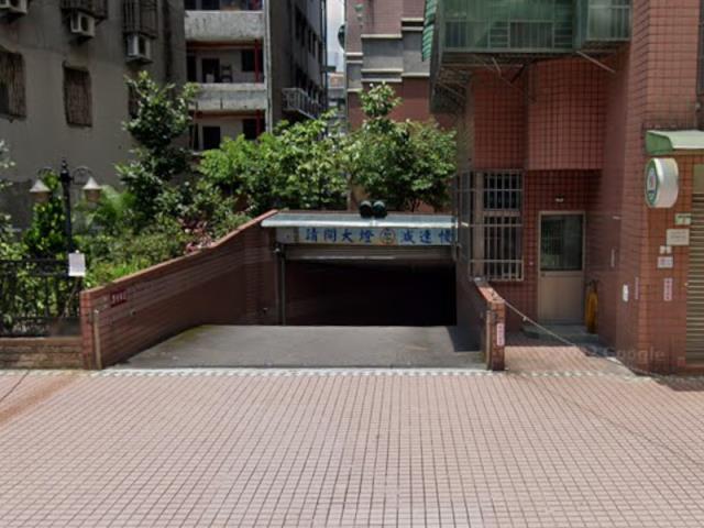 新北新莊大樓法拍-6