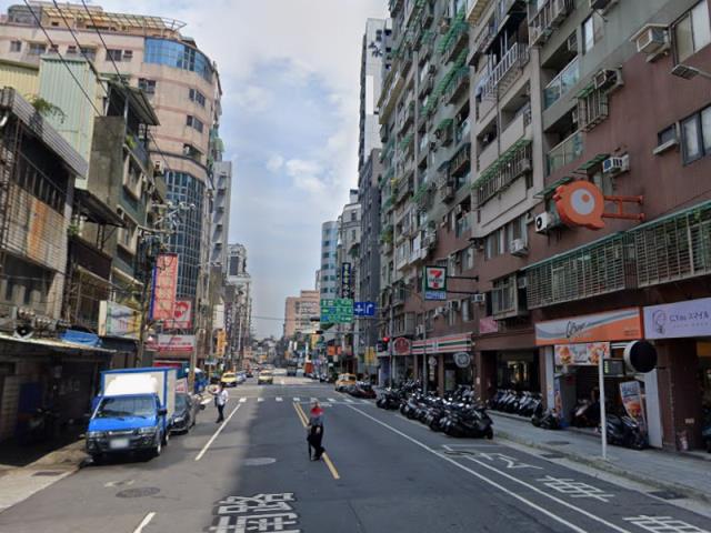 新北三重拍賣大樓-3