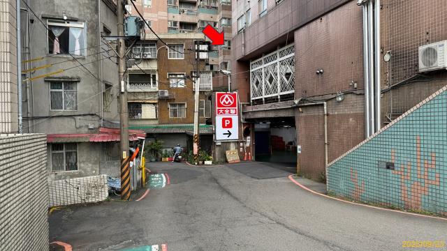 新店法拍大樓-5