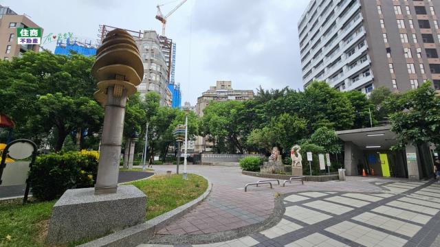 台北中山區大樓_店面-5