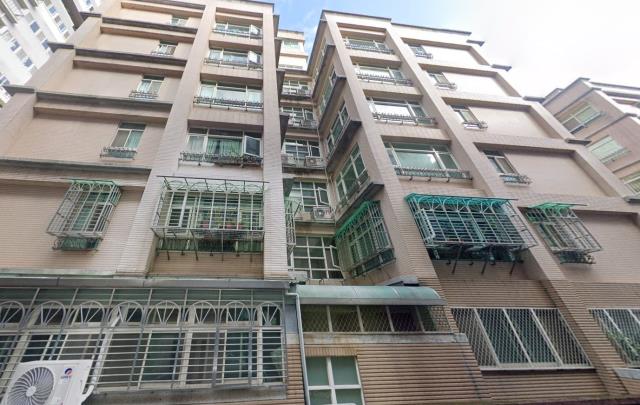 泰山區法拍屋楓樹街台北星鑽優室法拍林小陽