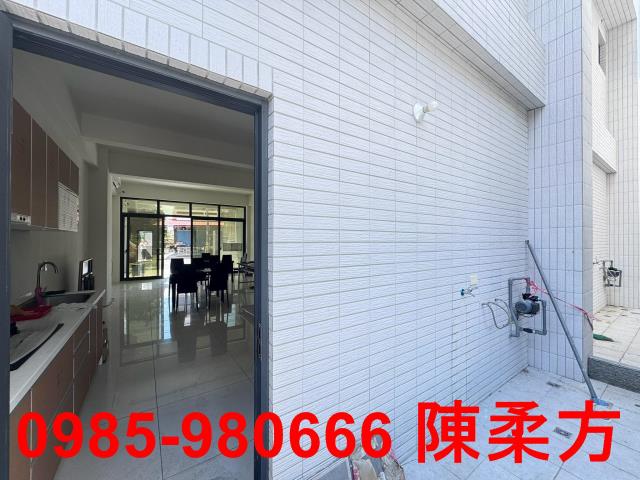 新港別墅_店面-4