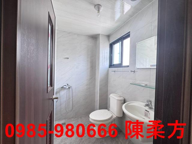 新港別墅_店面-9