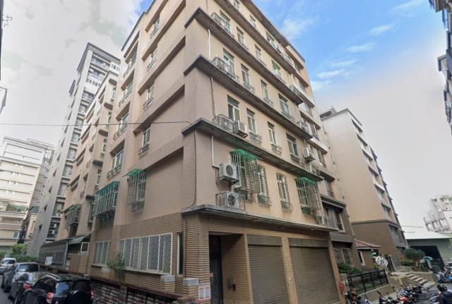 新北泰山華廈法拍-2