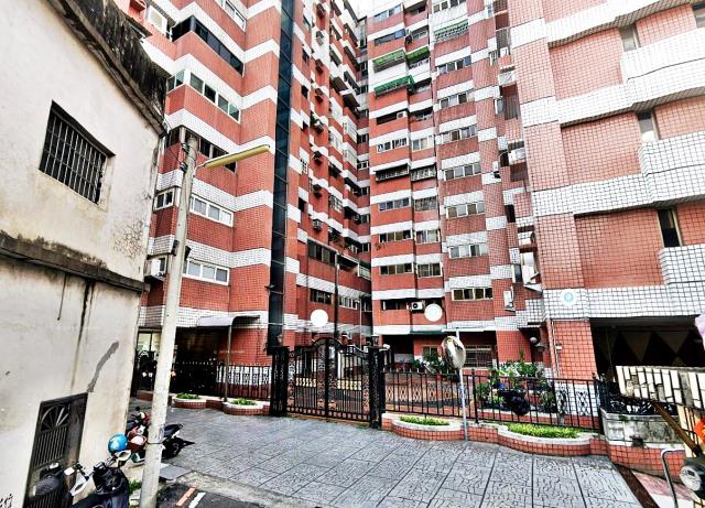 斗六市大學路凱悅名宮