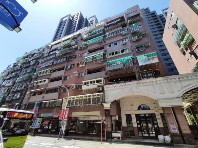 新莊法拍華廈-1