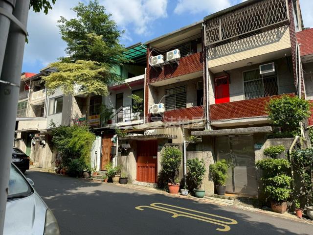 文山區透天法拍-1