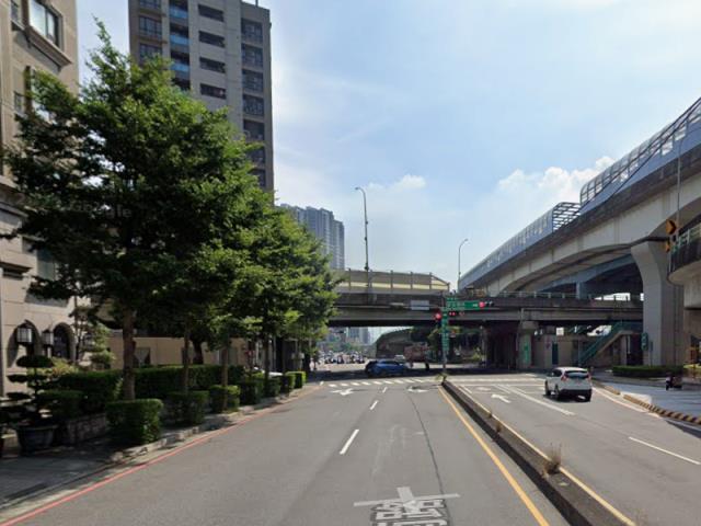 新北三重拍賣大樓-8