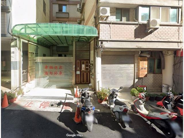 台中西屯華廈法拍-2