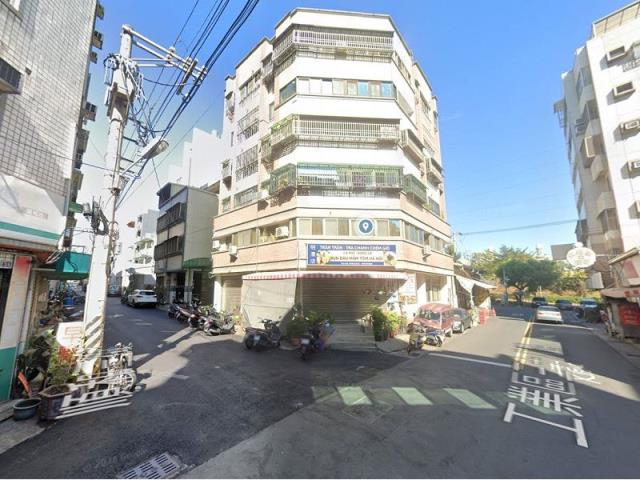 台中西屯華廈法拍-4