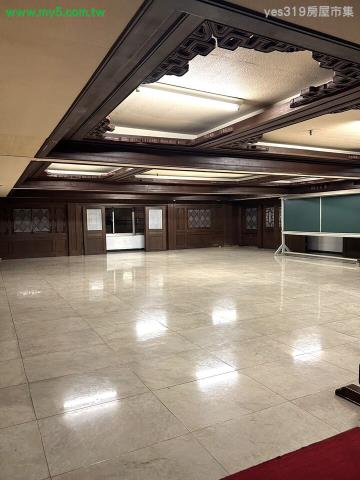 高雄新興區大樓-11