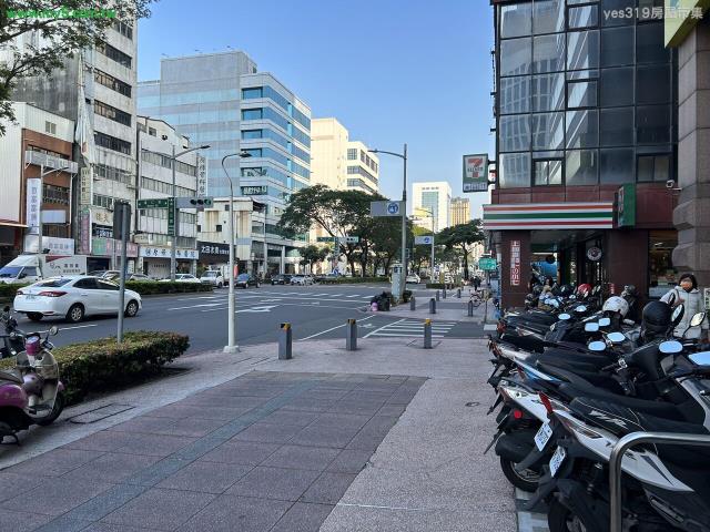 高雄新興區大樓-4