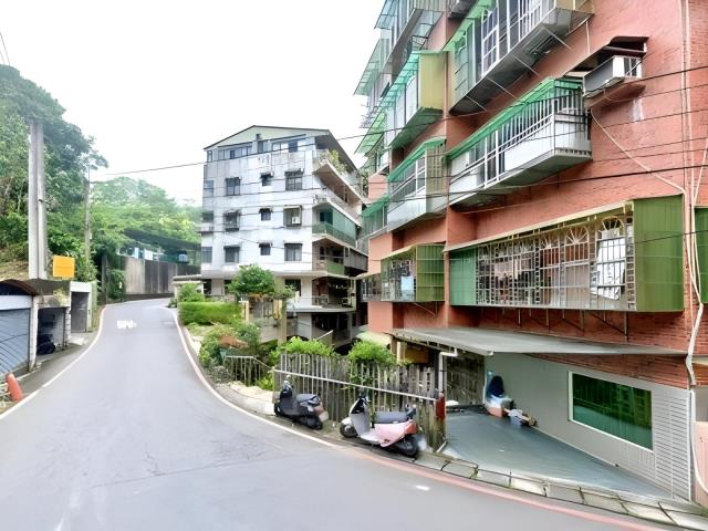 新北新店大樓_華廈_低公設3房車法拍-6