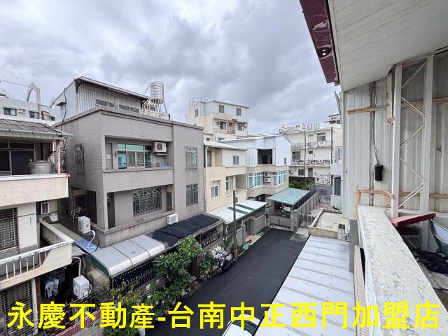 東區透天-12