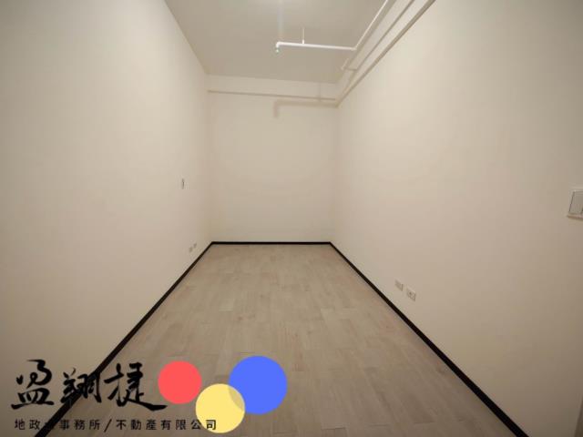 高雄新興區大樓-2