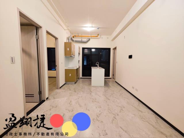 高雄新興區大樓-6