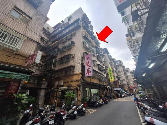 新北新莊拍賣華廈-2