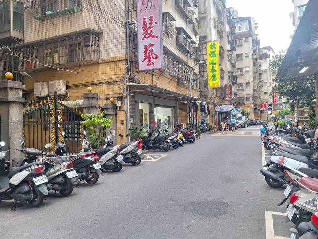 新北新莊拍賣華廈-3
