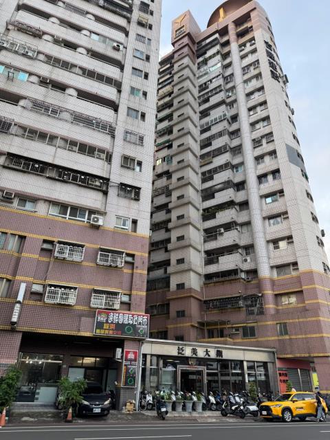 高雄小港法拍大樓-5