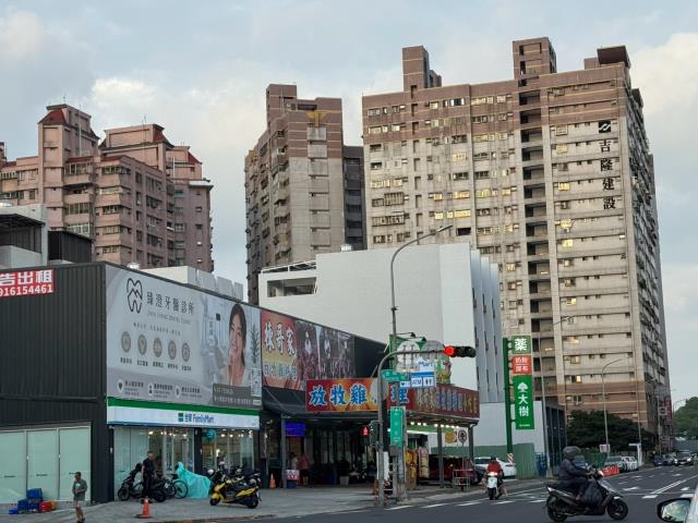 高雄小港法拍大樓-6