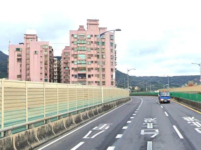 新北八里大樓法拍-4