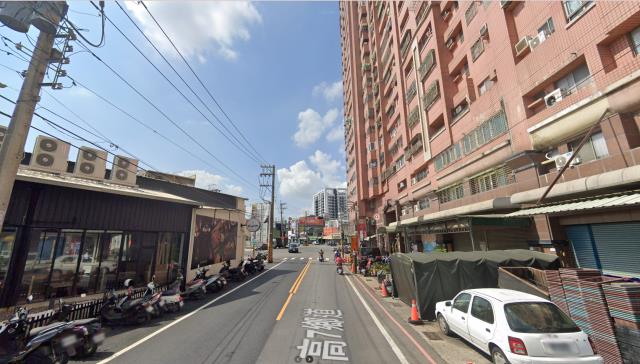高雄岡山大樓法拍-4