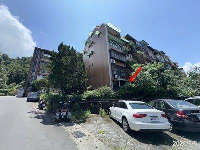 新店拍賣公寓_邊間一樓-2