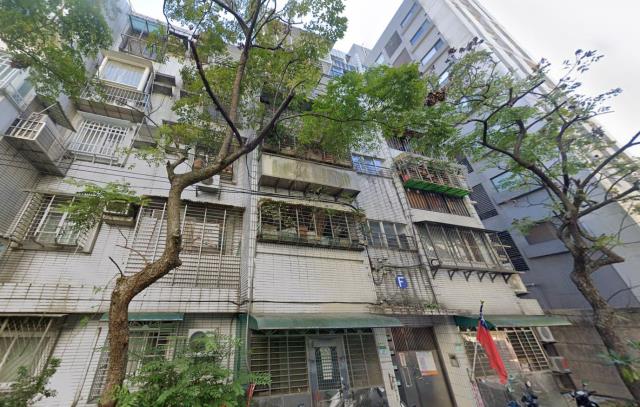 信義區法拍公寓-1